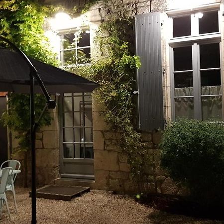 La Cour Saint Louis Bed and Breakfast Castelnau-Montratier Exteriör bild