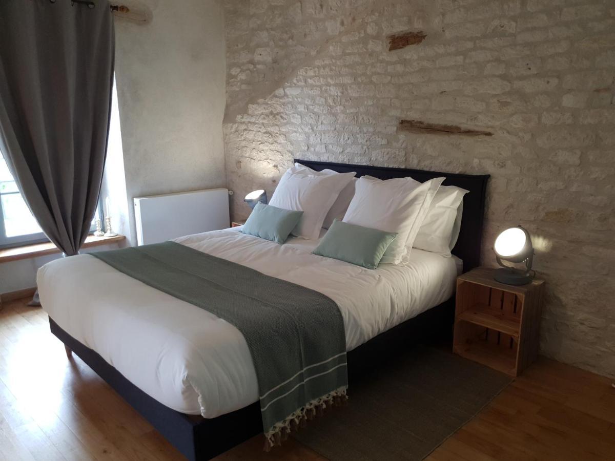 La Cour Saint Louis Bed and Breakfast Castelnau-Montratier Exteriör bild