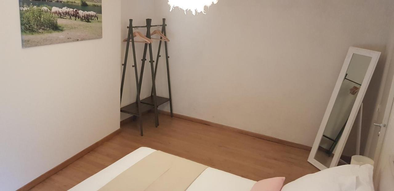 La Cour Saint Louis Bed and Breakfast Castelnau-Montratier Exteriör bild