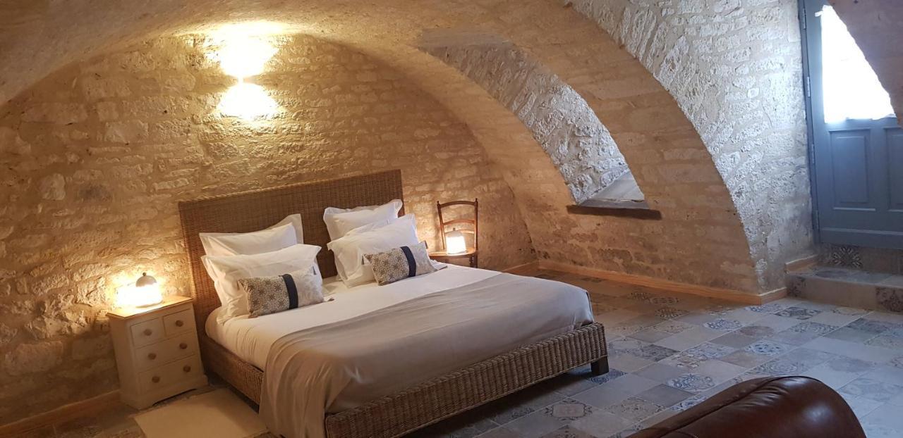 La Cour Saint Louis Bed and Breakfast Castelnau-Montratier Exteriör bild