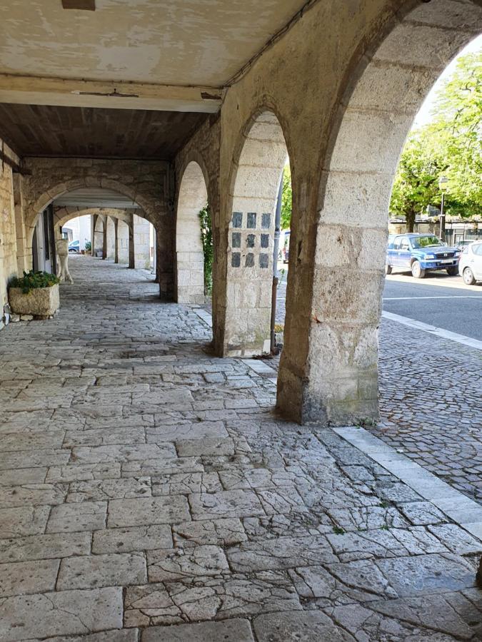La Cour Saint Louis Bed and Breakfast Castelnau-Montratier Exteriör bild