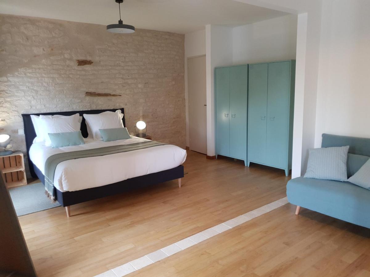 La Cour Saint Louis Bed and Breakfast Castelnau-Montratier Exteriör bild